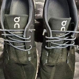 ON Cloud 2.0 Mens 9 Running Shoes